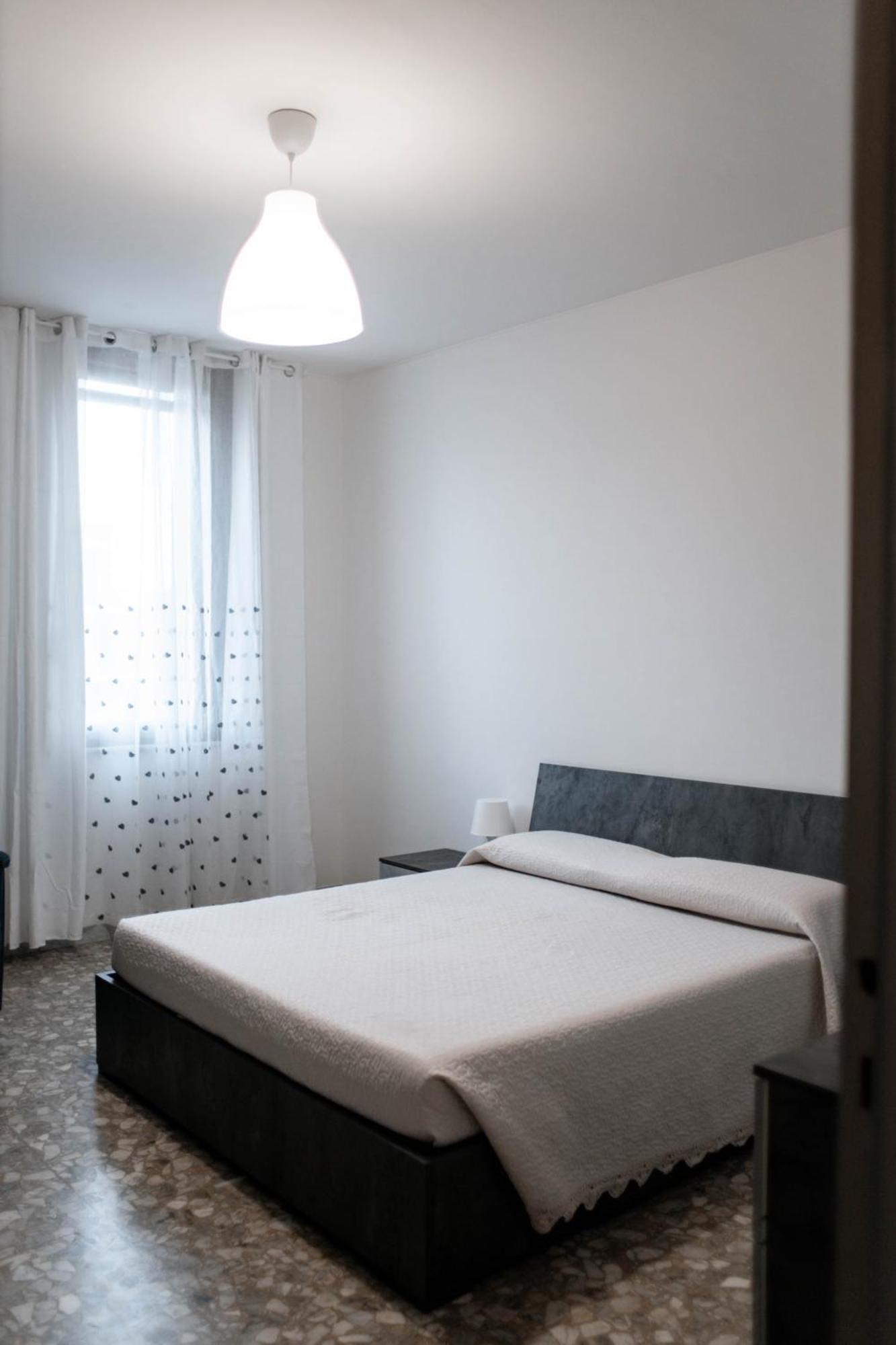 Mamas House Apartment ลิโด ดิ ออสเตีย ภายนอก รูปภาพ